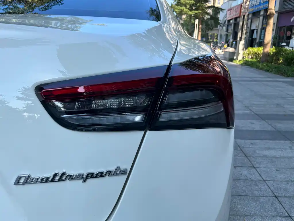 Maserati Ghibli 2020 — фото 13