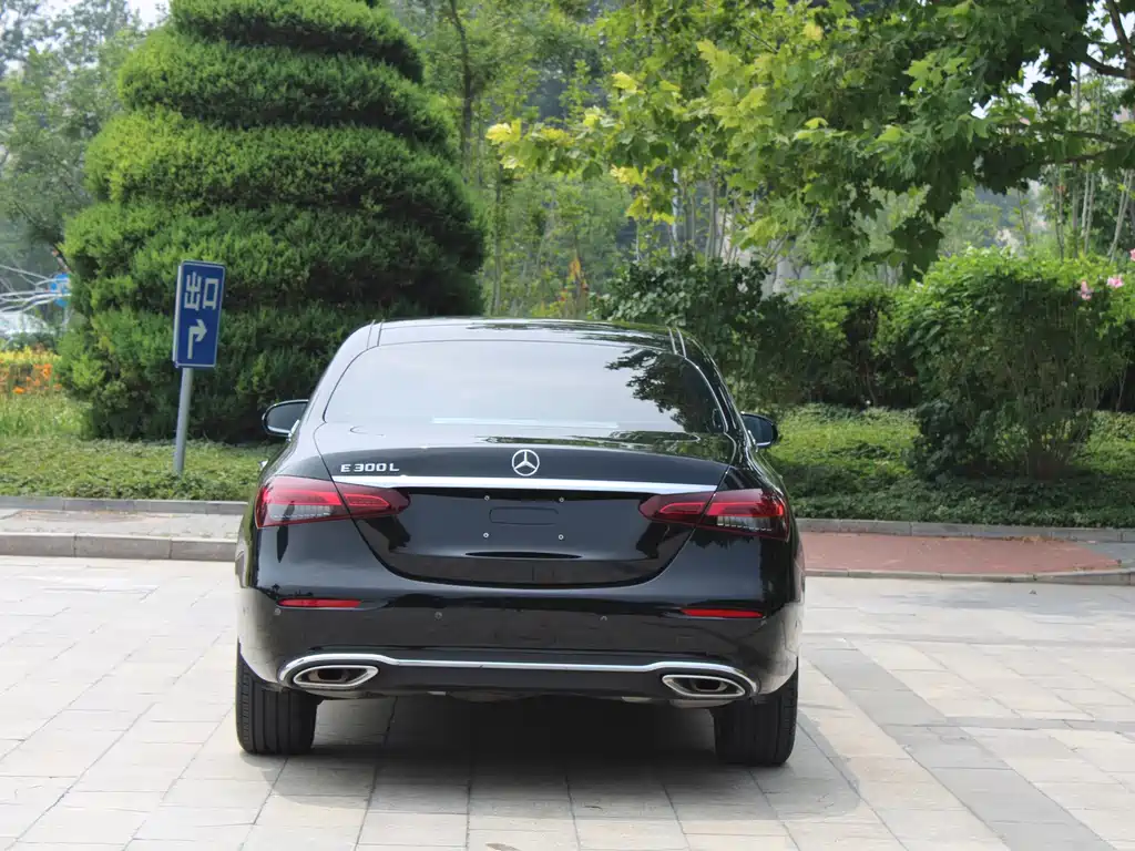 Mercedes-Benz E-Class 2023