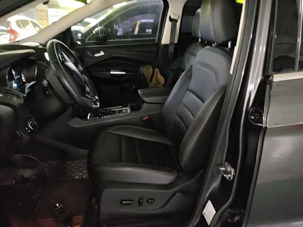 Ford Kuga 2019 — фото 15