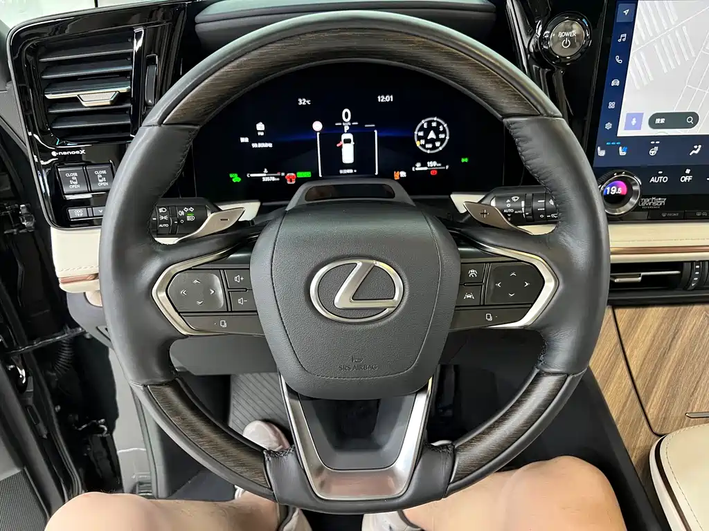 Lexus LM 2025 — фото 22
