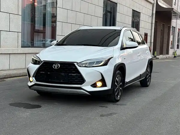 Toyota Yaris L 2022