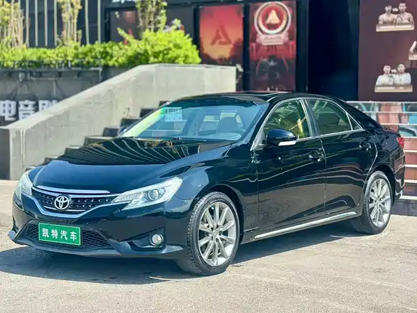 Toyota Reiz 2013