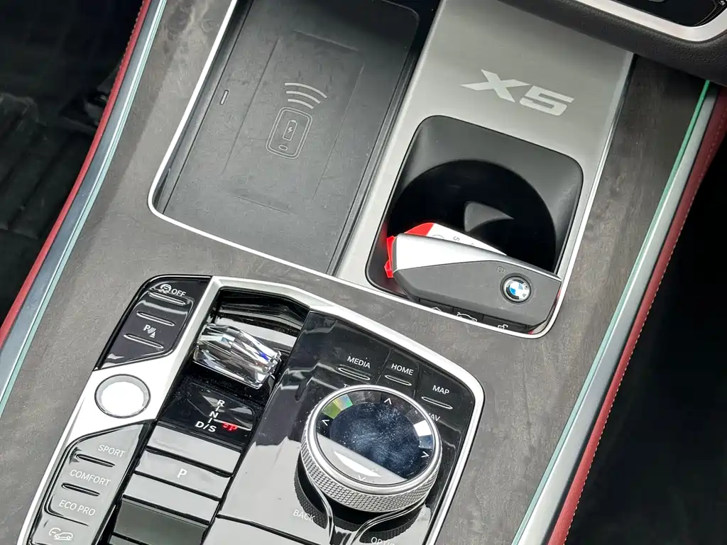 BMW X5 2025 — фото 10