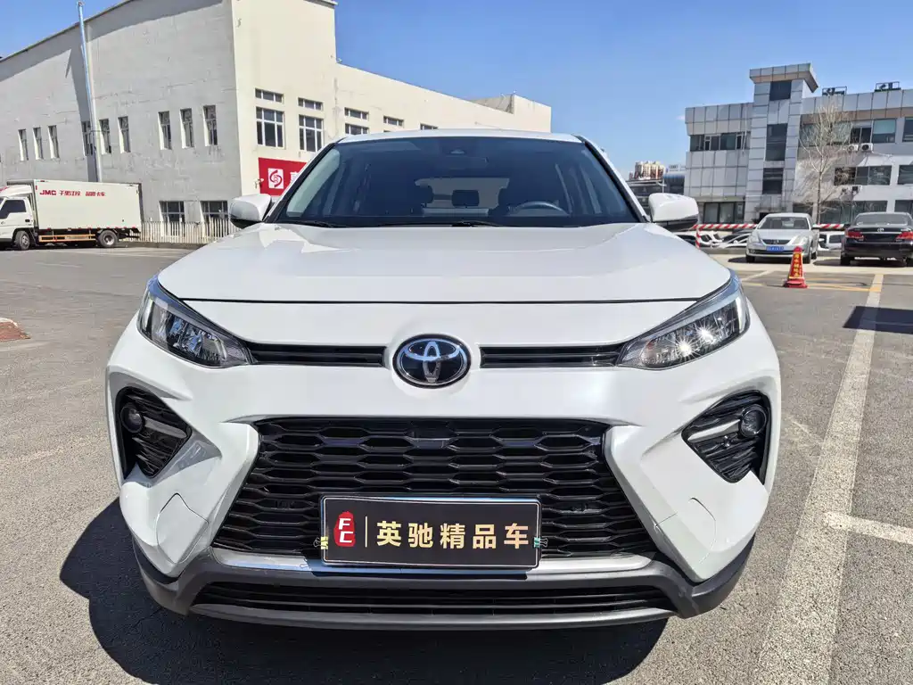 Toyota Wildlander 2023 — фото 2