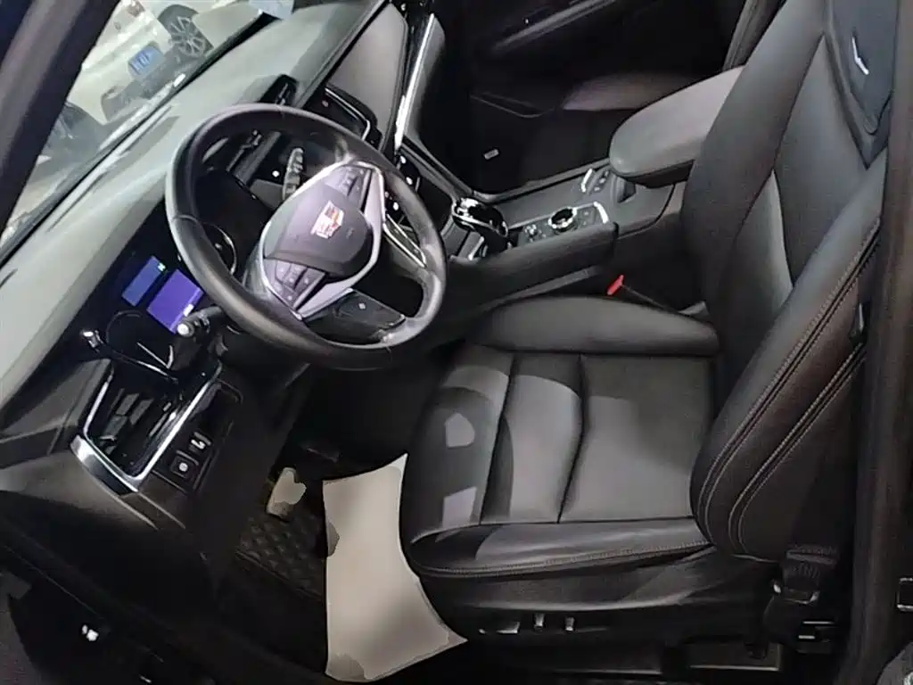 Cadillac XT5 2021 — фото 15