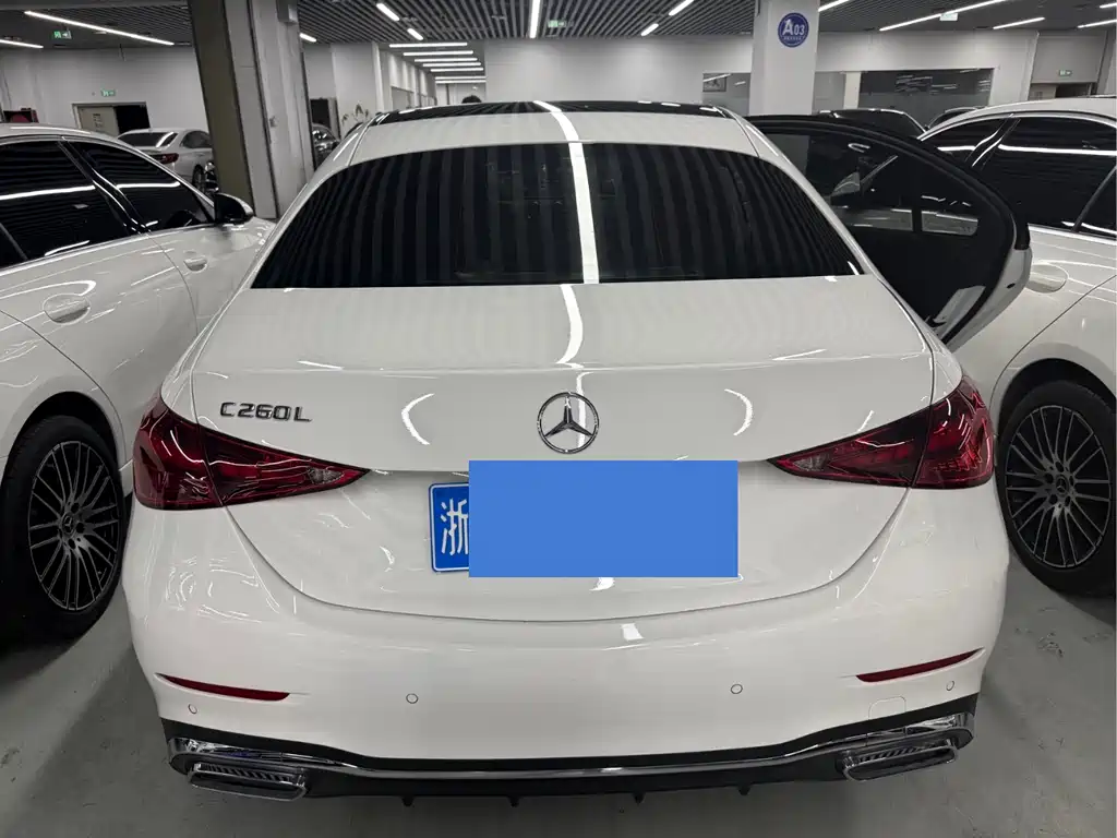 Mercedes-Benz C-Class 2026 — фото 13