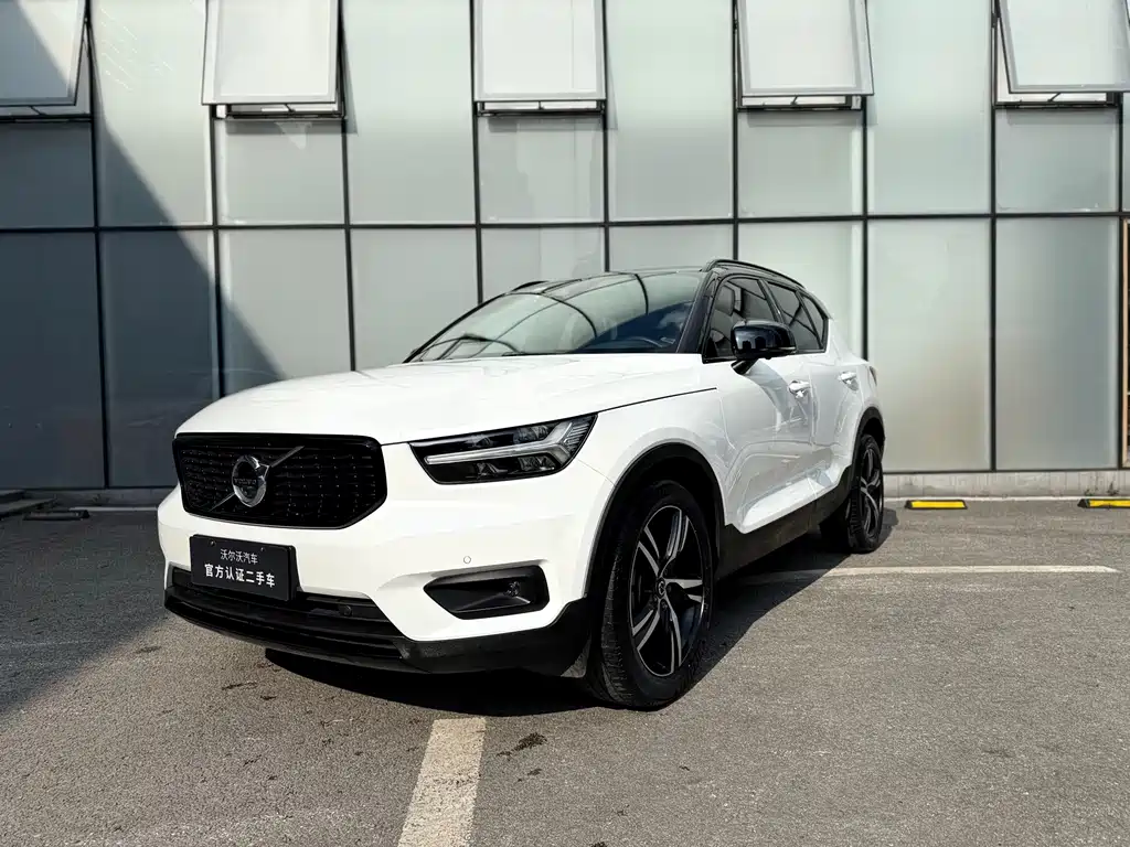 Volvo XC40 2020 — фото 2