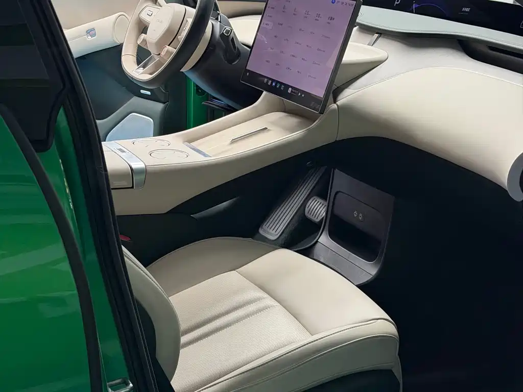 Xiaomi YU7 2025 — фото 15