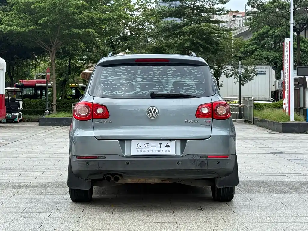 Volkswagen Tiguan 2012 — фото 10