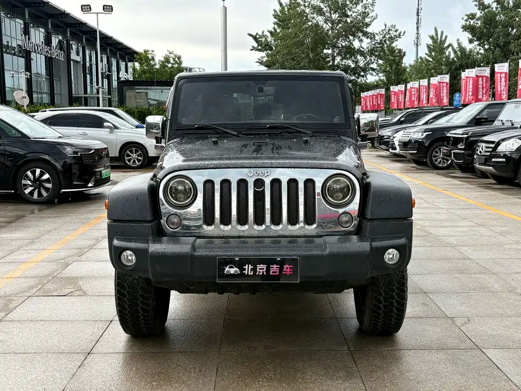 Jeep Wrangler 2014 — фото 2