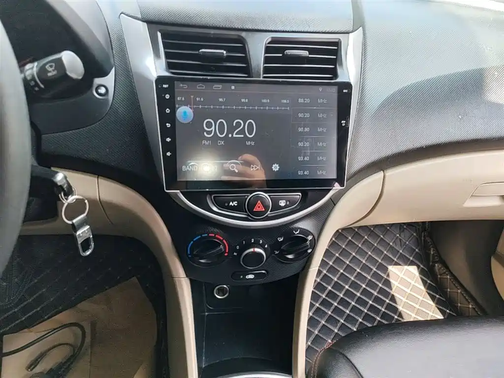 Hyundai Verna 2016 — фото 13