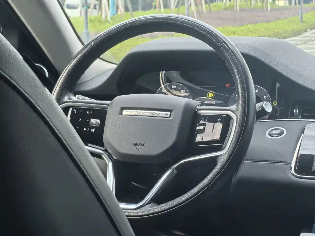 Land Rover Evoque 2024 — фото 18