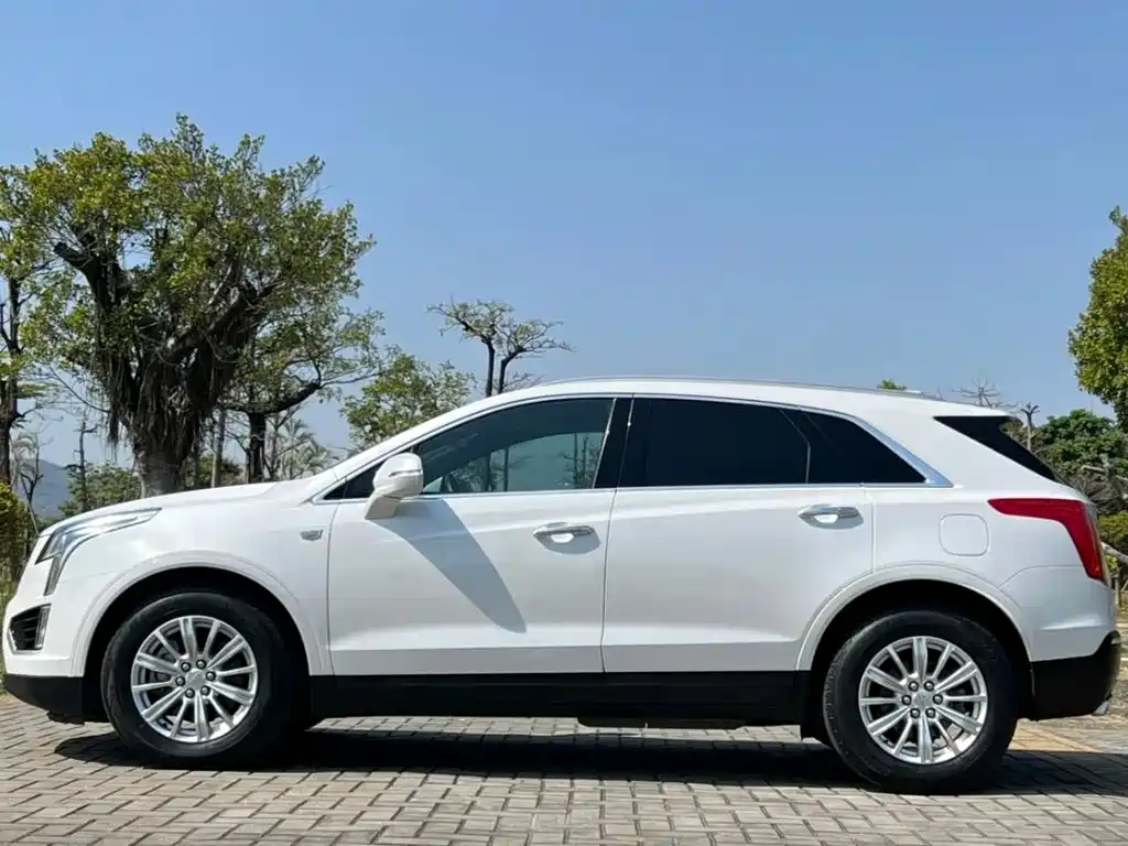 Cadillac XT5 2019 — фото 4