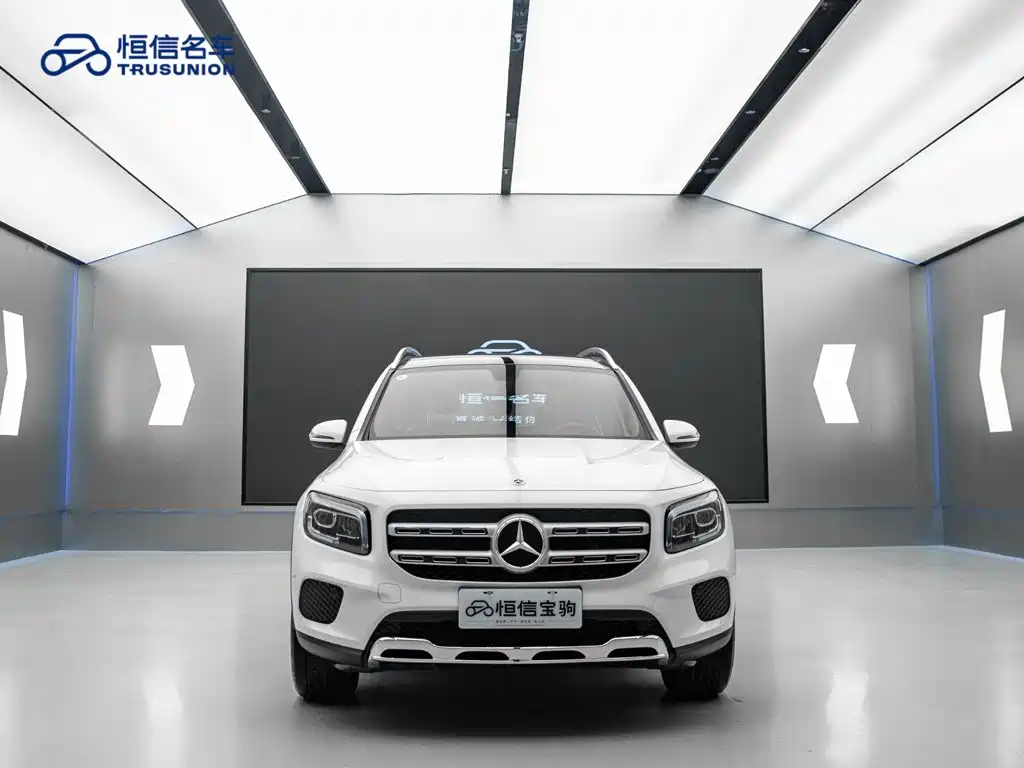 Mercedes-Benz GLB 2023