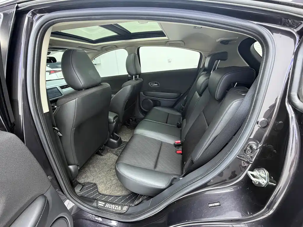 Honda Vezel 2022 — фото 13
