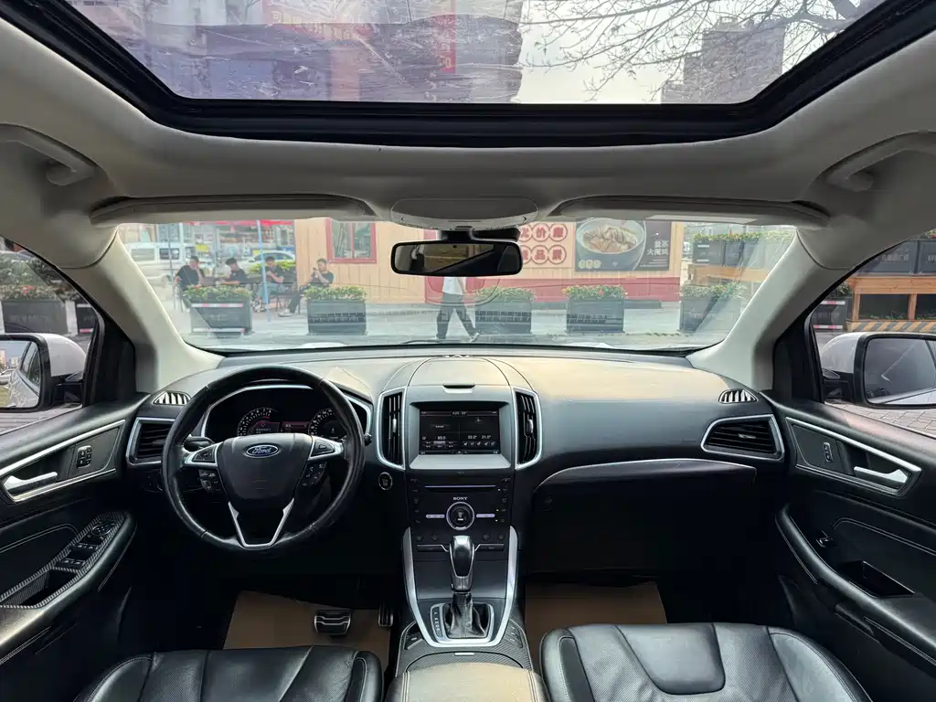 Ford Edge 2017 — фото 17
