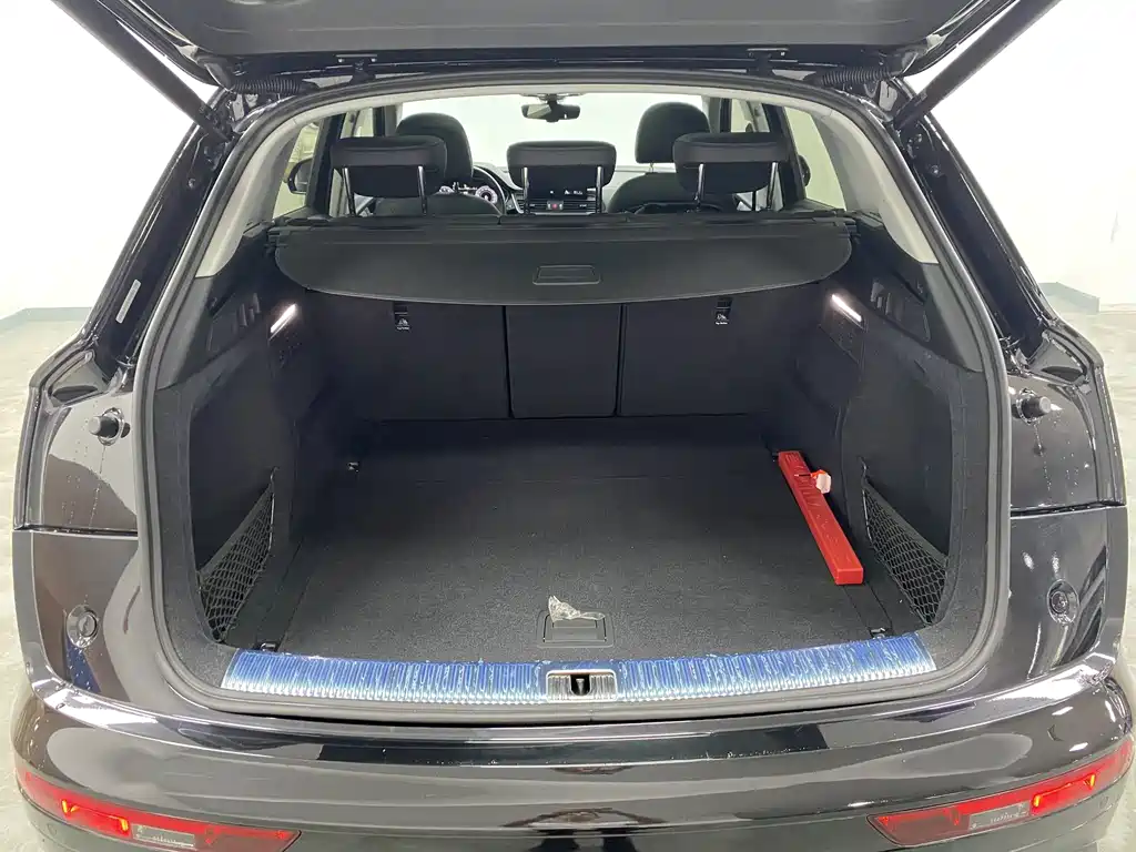 Audi Q5L 2022 — фото 15
