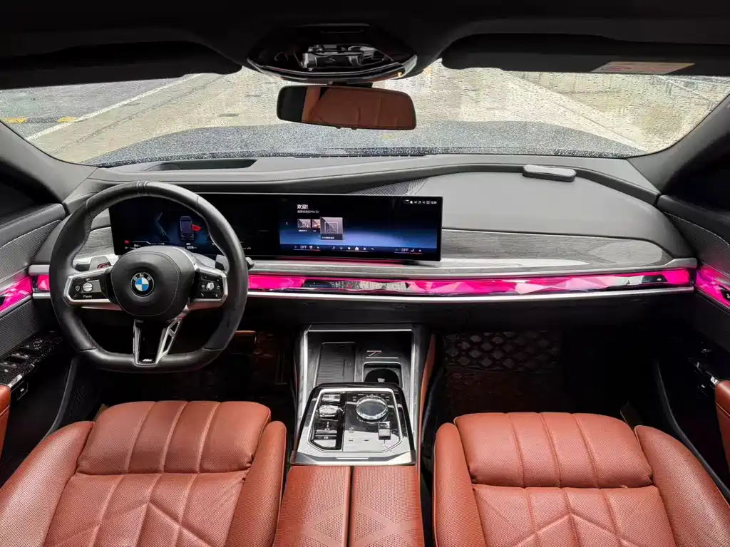 BMW 7 Series 2024 — фото 11