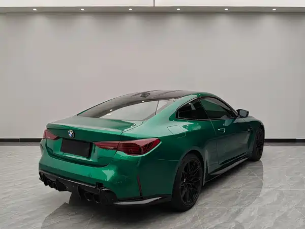 BMW M4 2025