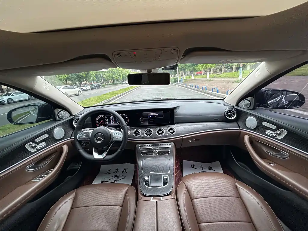 Mercedes-Benz E-Class 2020 — фото 16