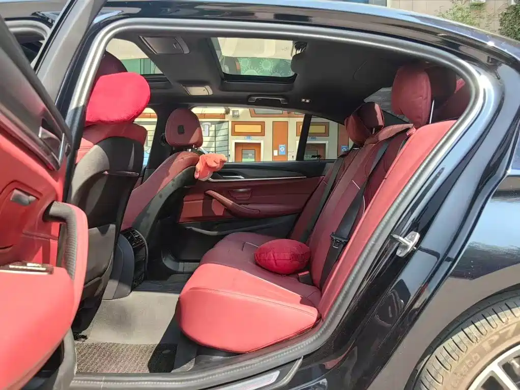 BMW 5 Series 2023
