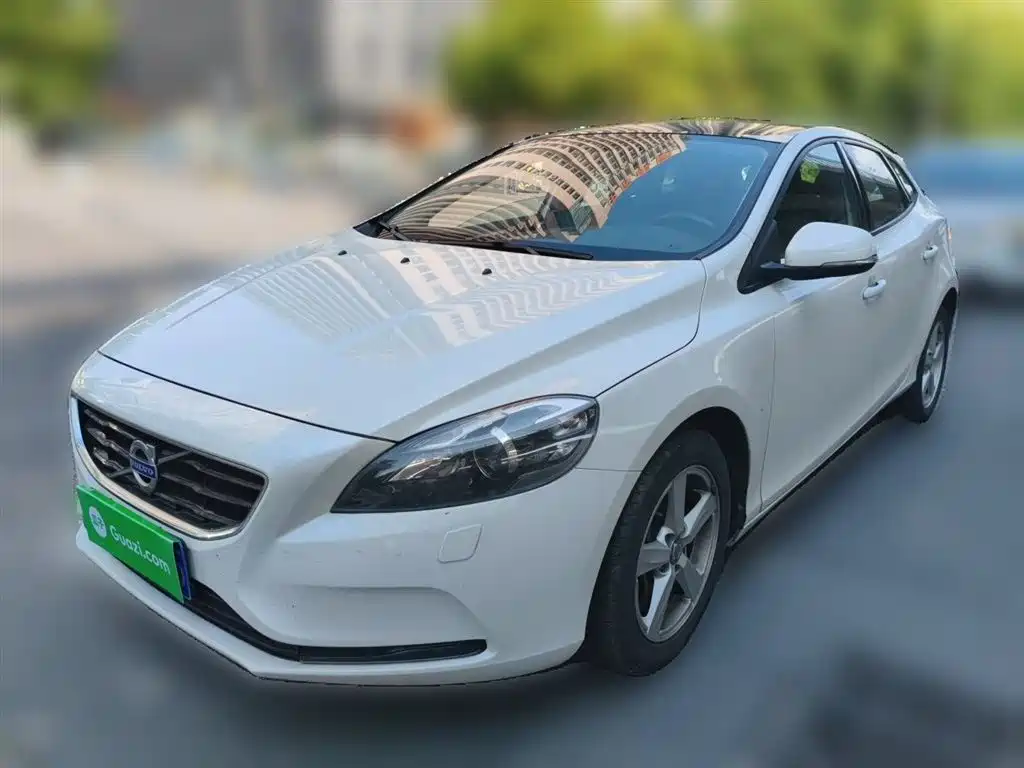 Volvo V40 2016