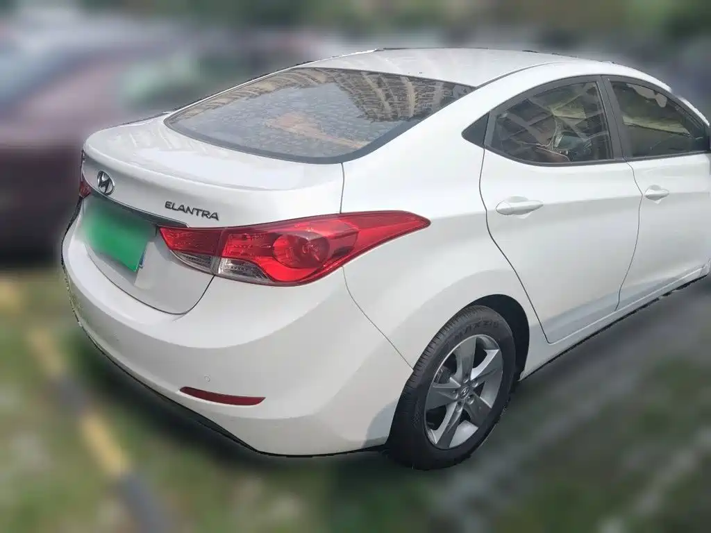Hyundai Elantra 2014