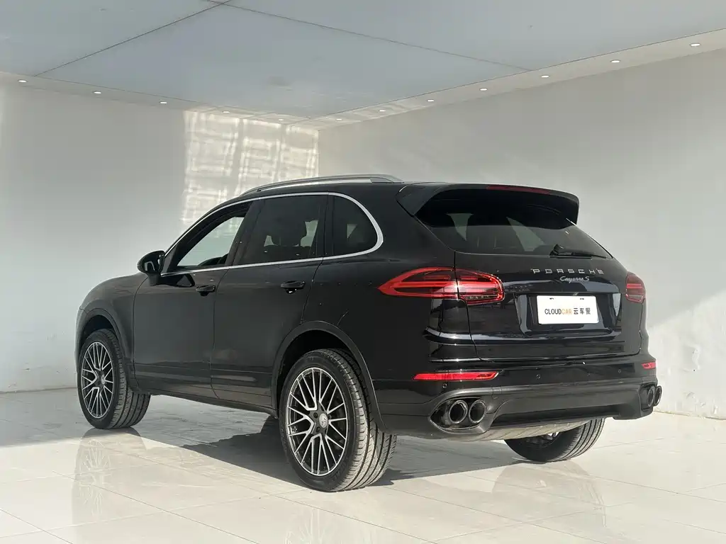 Porsche Cayenne 2015 — фото 13