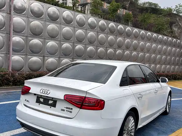 Audi A4L 2016