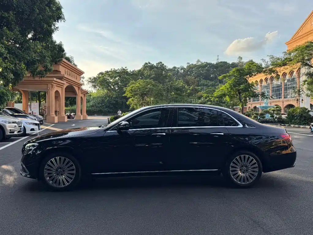 Mercedes-Benz E-Class 2021