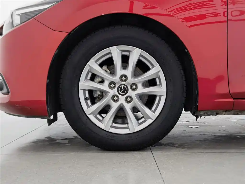 Mazda 3 Axela 2019 — фото 17