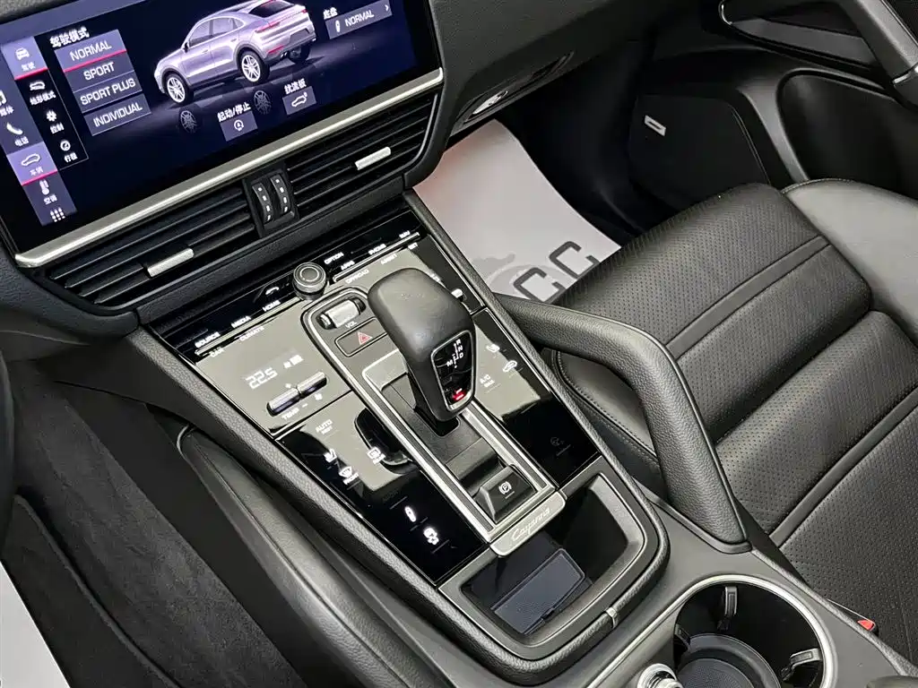 Porsche Cayenne 2022 — фото 7