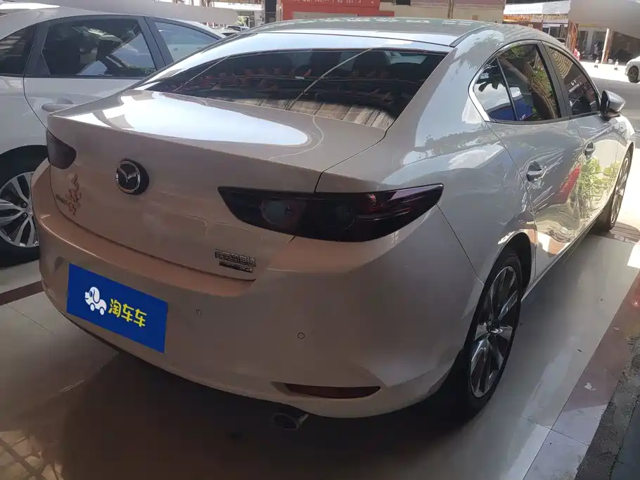 Mazda 3 Angkesela 2025