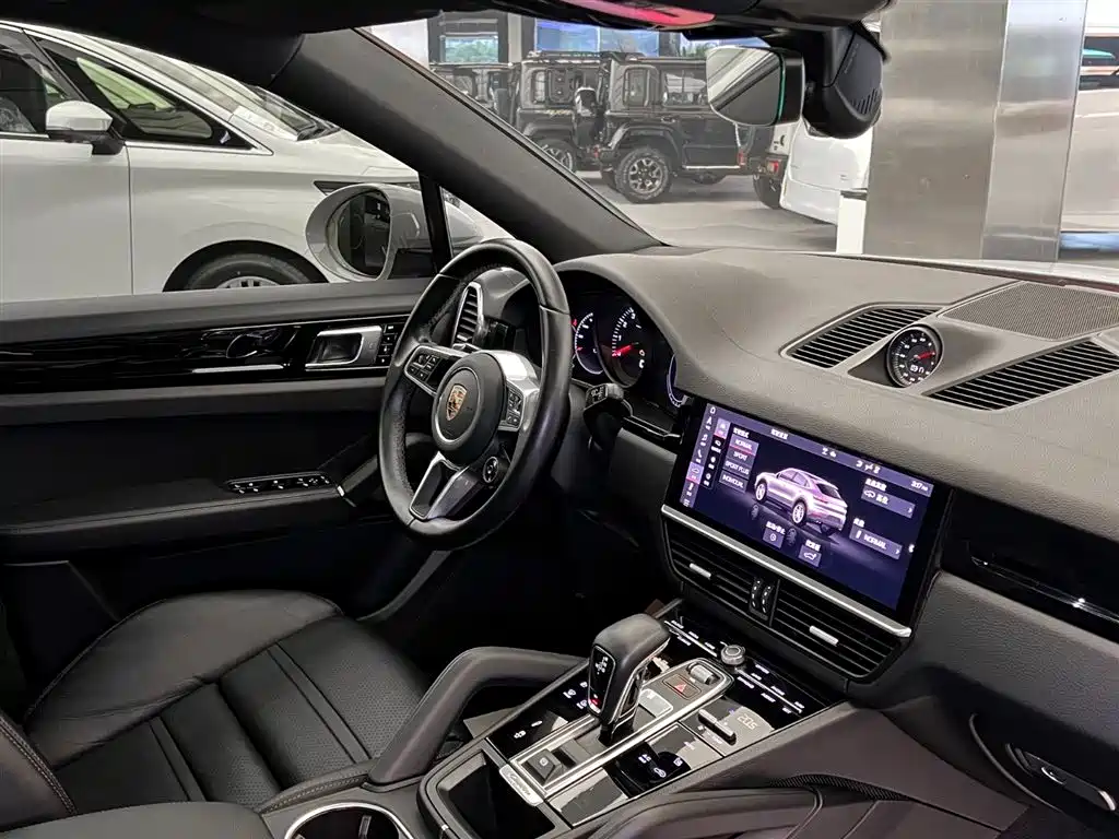 Porsche Cayenne 2022 — фото 15