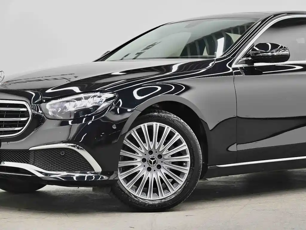 Mercedes-Benz E-Class 2022 — фото 5