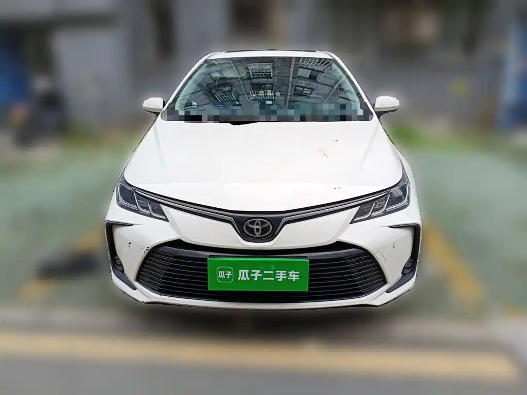 Toyota Corolla 2023 — фото 24