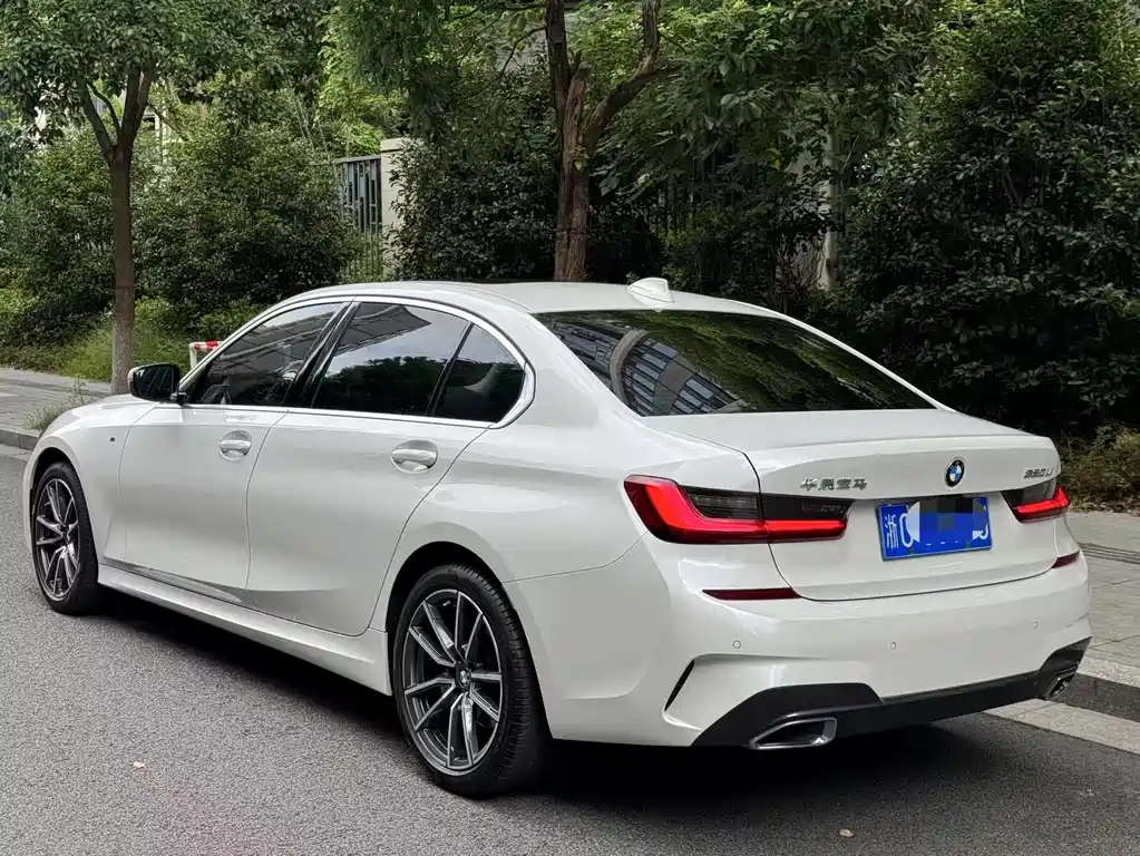 BMW 3 Series 2022