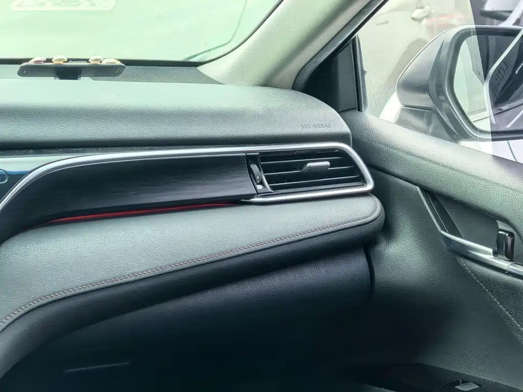Toyota Camry 2022 — фото 14