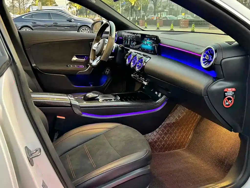 Mercedes-Benz CLA 2023 — фото 8