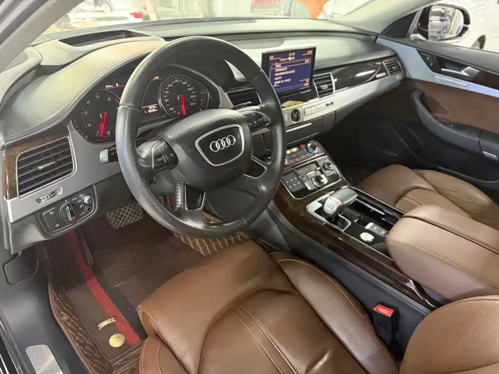 Audi A8 2015 — фото 7