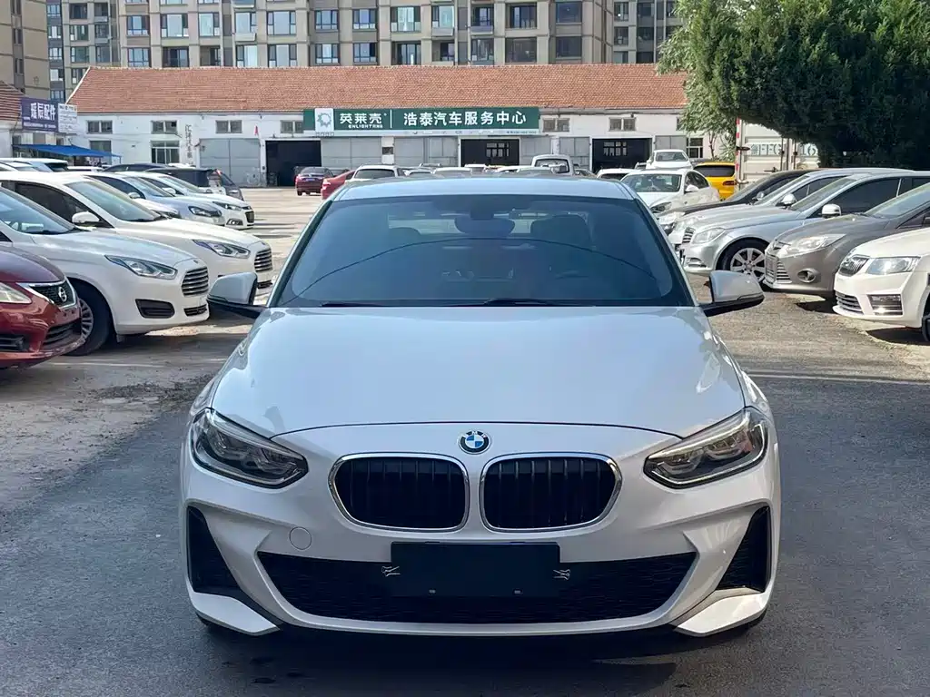BMW 1 Series 2021