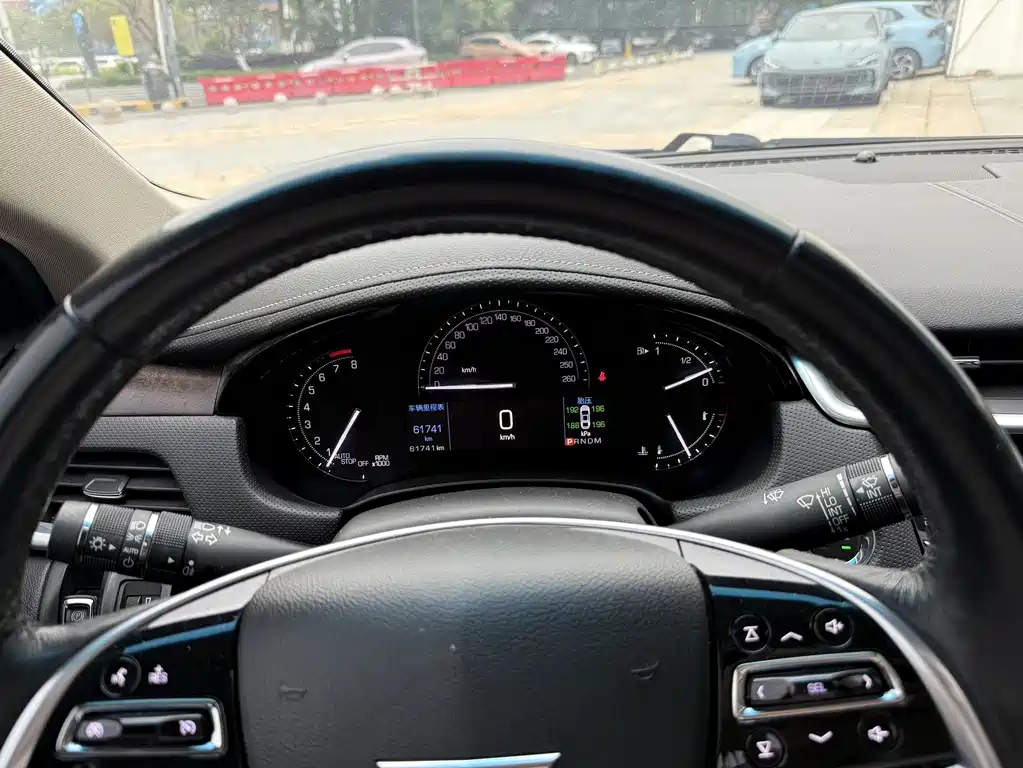 Cadillac XTS 2019 — фото 10