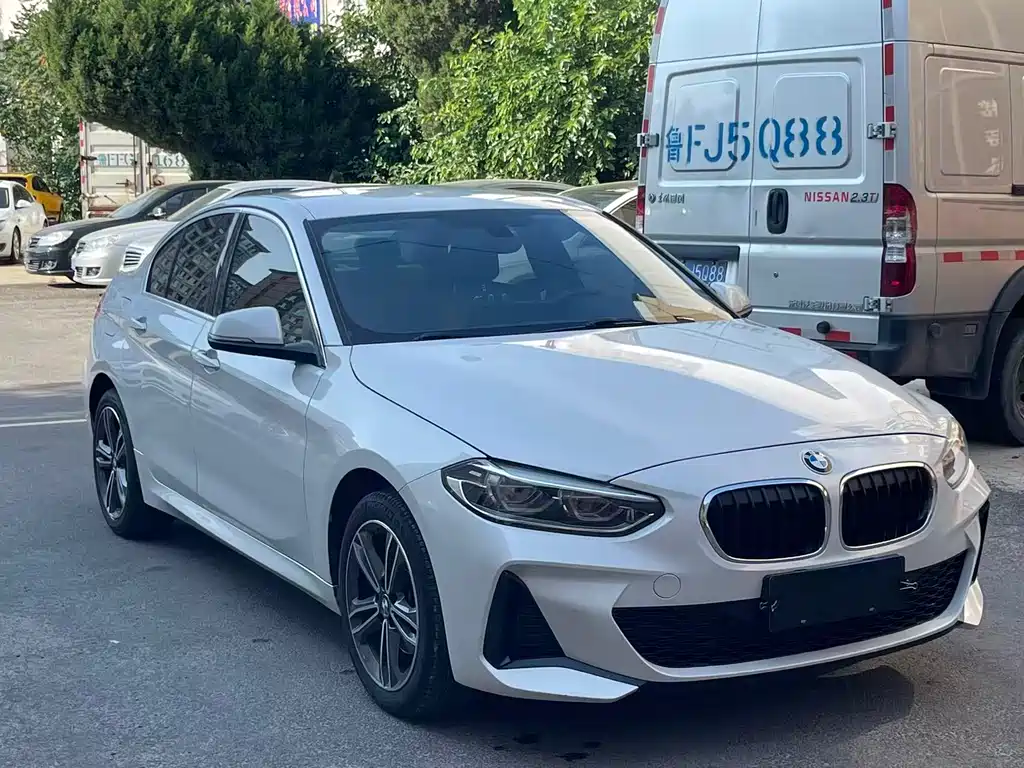 BMW 1 Series 2021