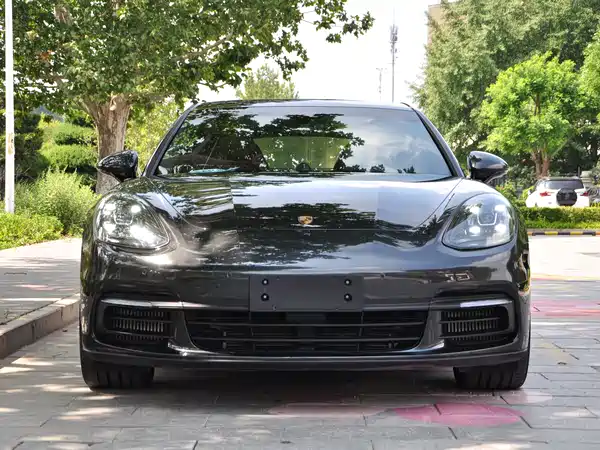 Porsche Panamera 2019