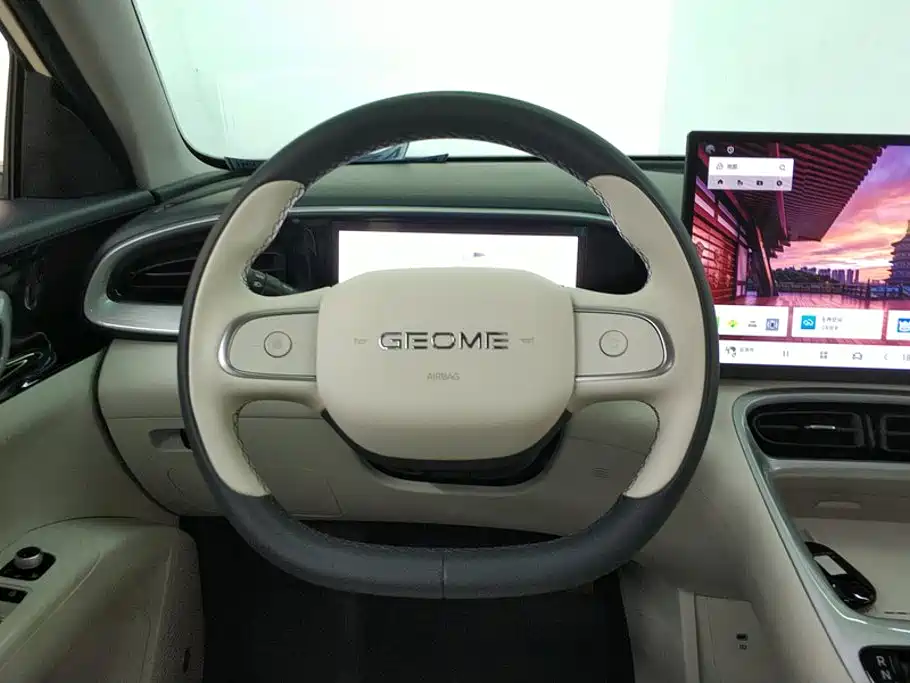 Geely Galaxy Starwish 2025 — фото 15