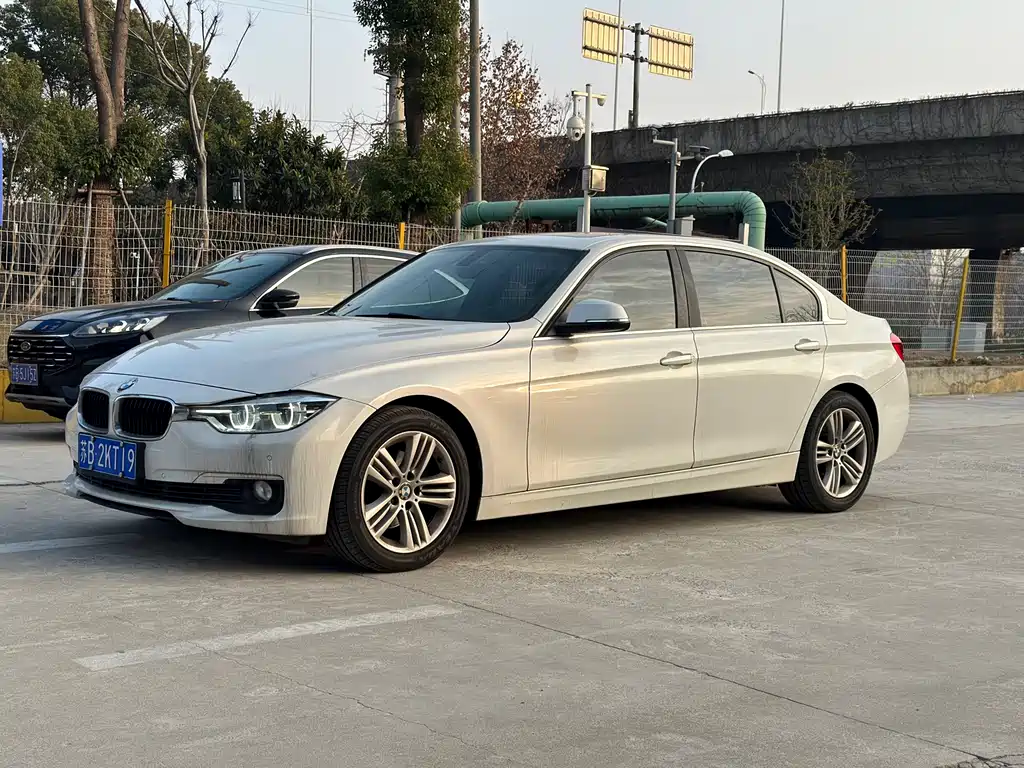 BMW 3 Series 2017 — фото 1