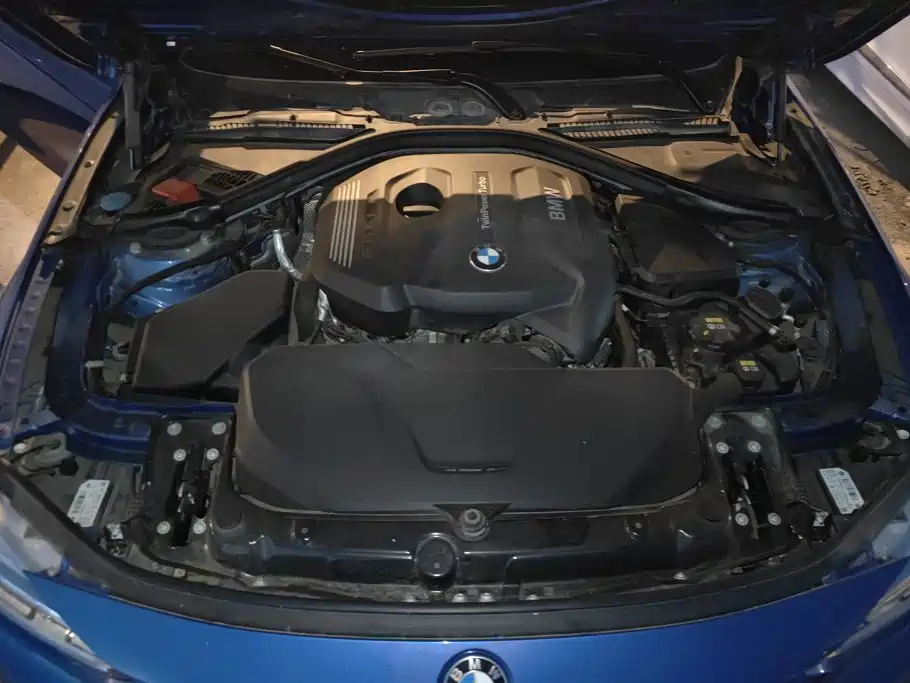 BMW 3 Series 2017 — фото 10