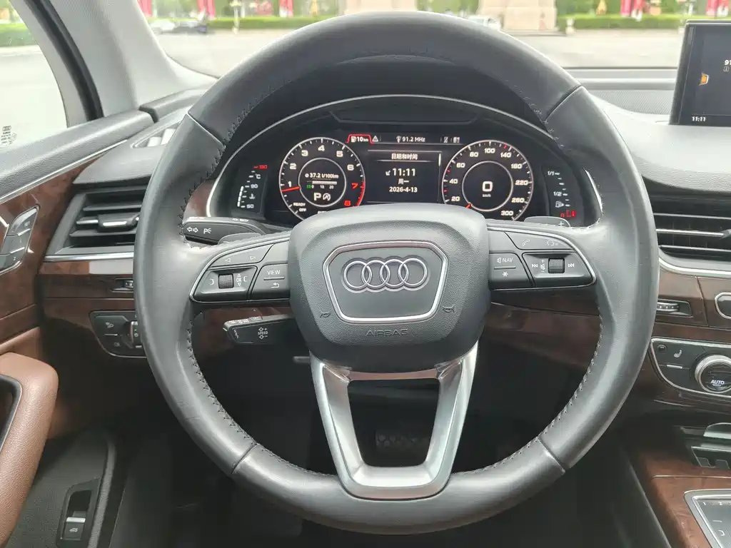 Audi Q7 2018 — фото 18