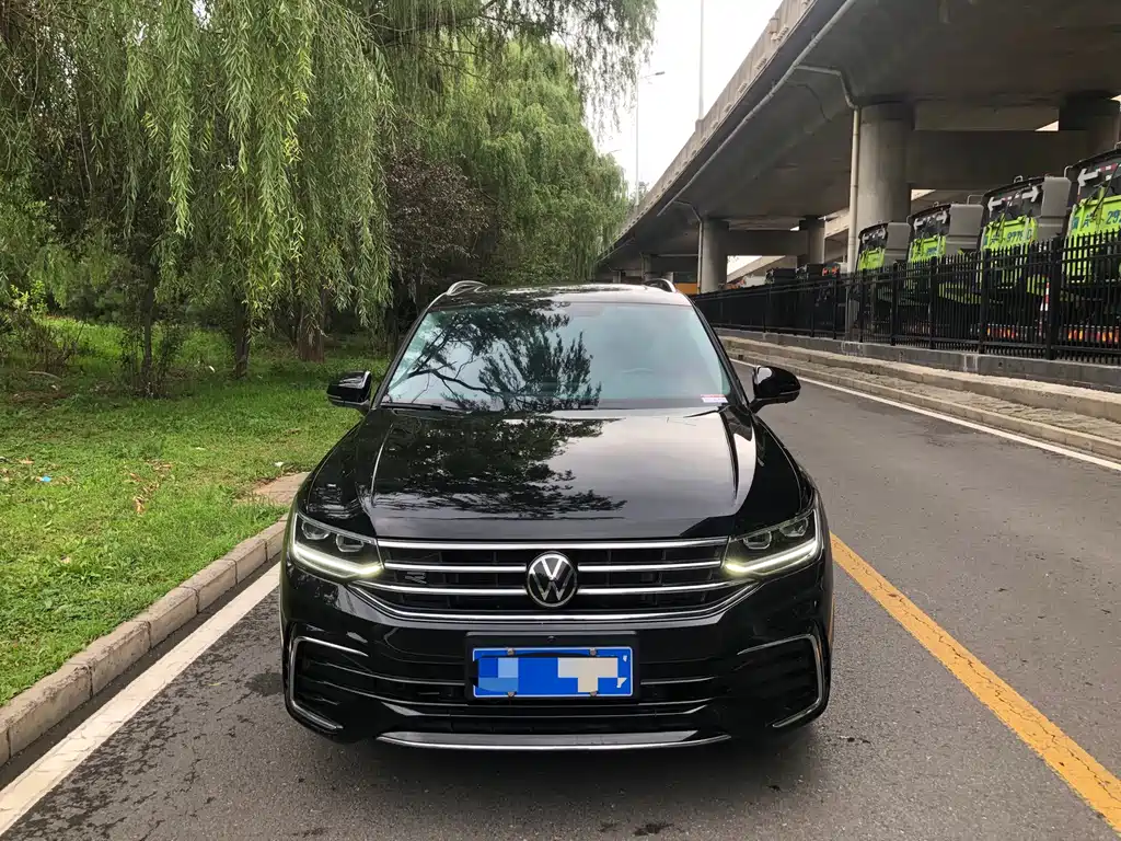 Volkswagen Tiguan L 2022 — фото 2