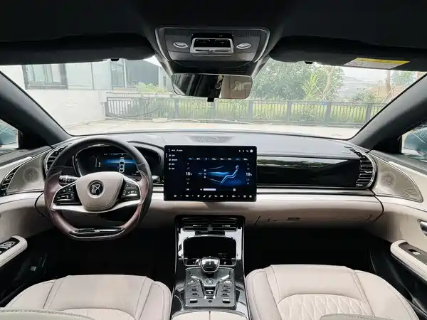 BYD Han 2024